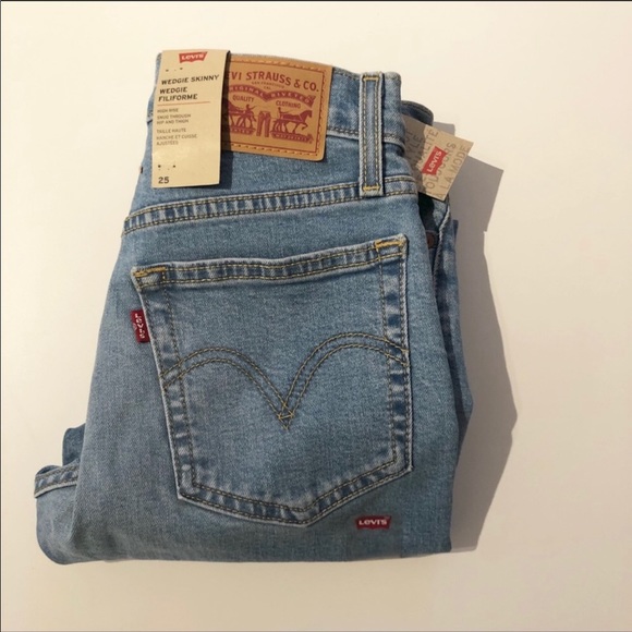Levi’s high rise wedgie skinny jean
